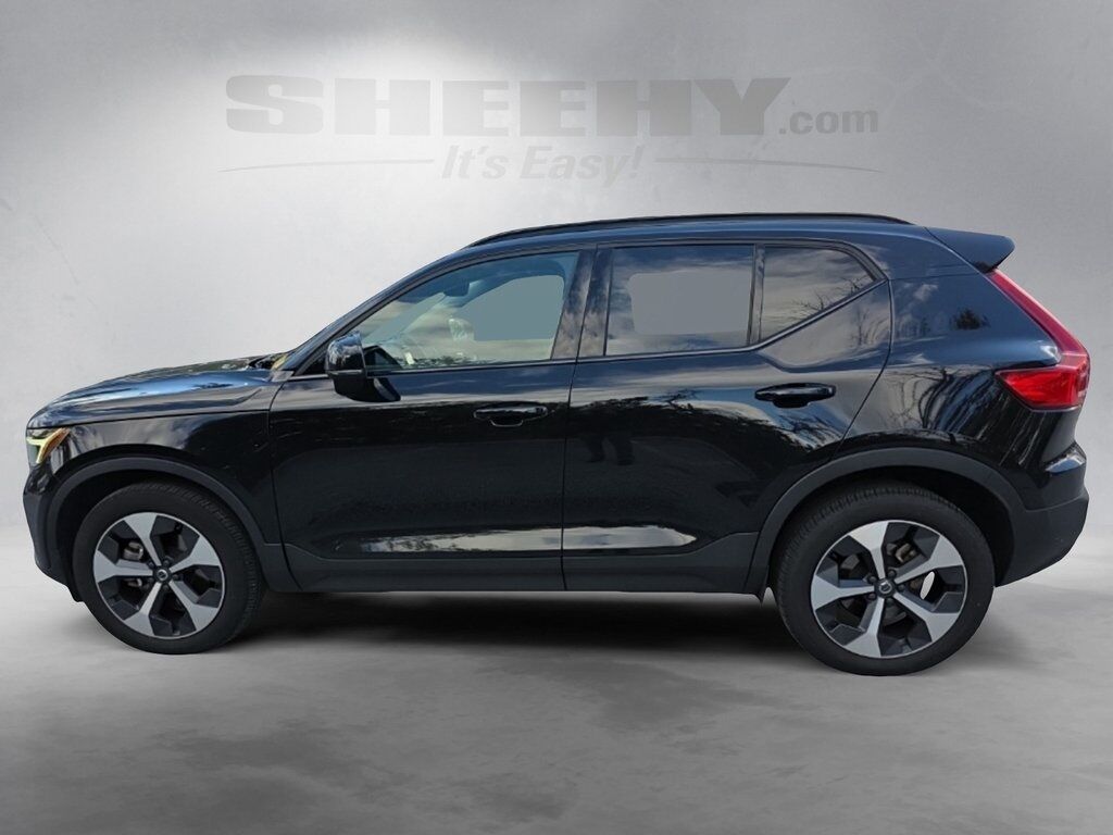 2023 Volvo XC40 B5 Plus Dark Theme Hunt Valley MD