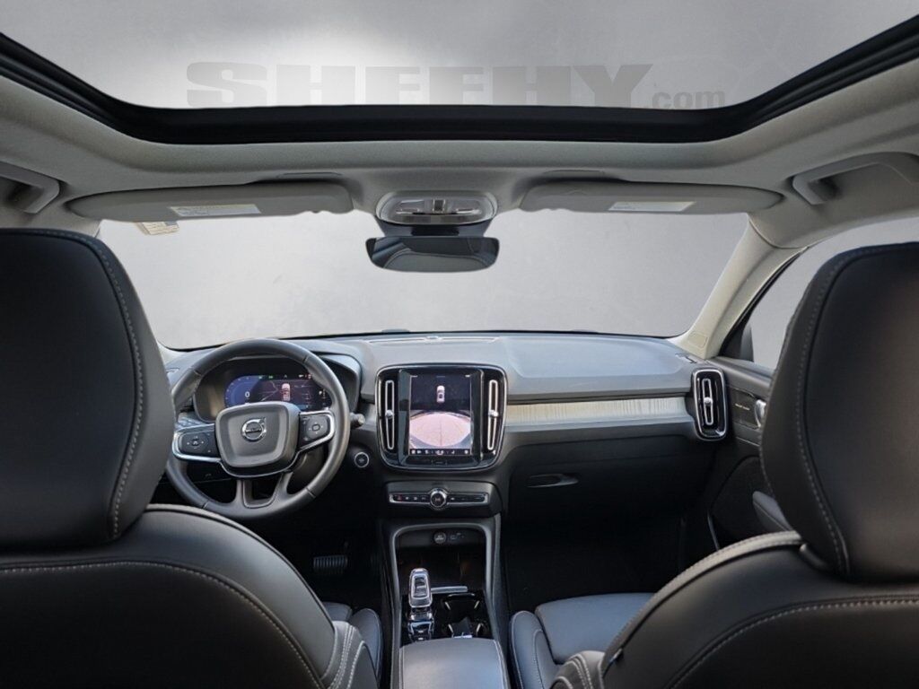 2023 Volvo XC40 B5 Plus Dark Theme Hunt Valley MD