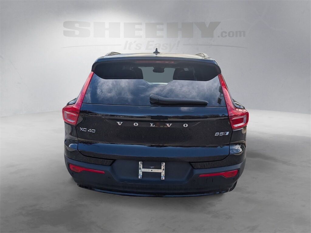 2023 Volvo XC40 B5 Plus Dark Theme Hunt Valley MD