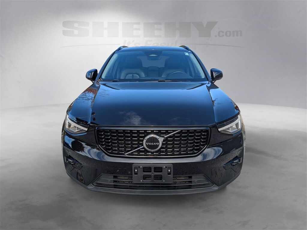 2023 Volvo XC40 B5 Plus Dark Theme Hunt Valley MD
