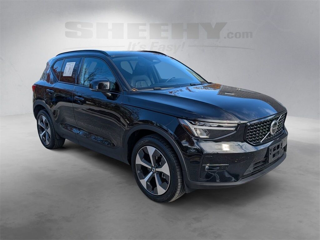 2023 Volvo XC40 B5 Plus Dark Theme Hunt Valley MD