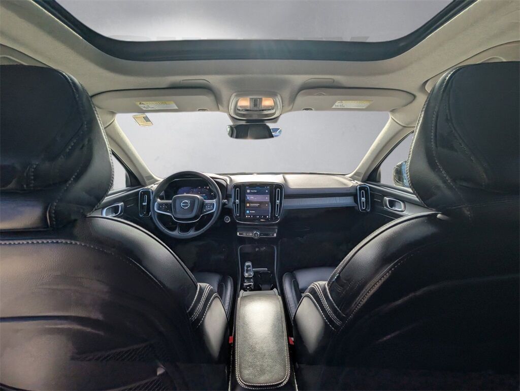 2023 Volvo XC40 B5 Plus Dark Theme Hunt Valley MD