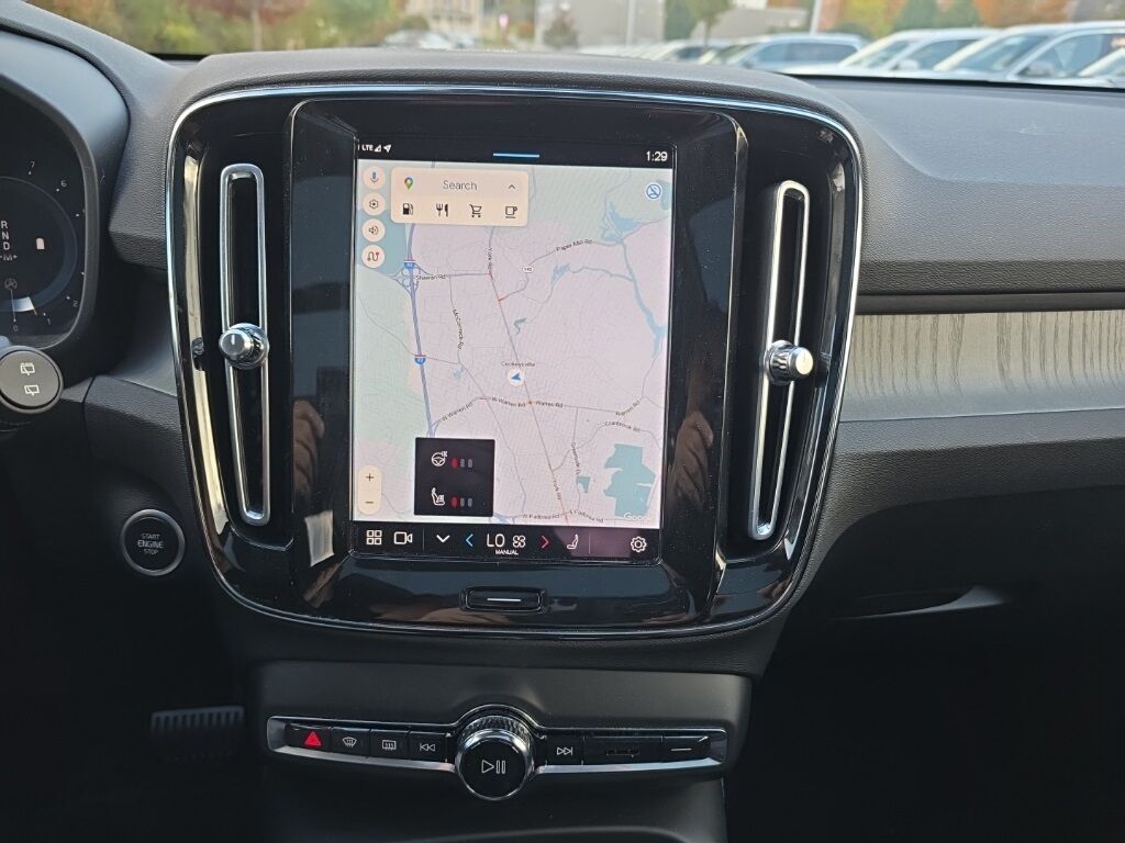 2023 Volvo XC40 B5 Plus Dark Theme Hunt Valley MD