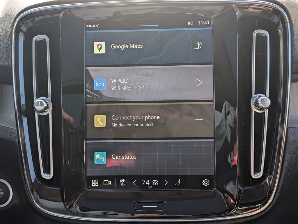 2023 Volvo XC40 B5 Plus Dark Theme Hunt Valley MD