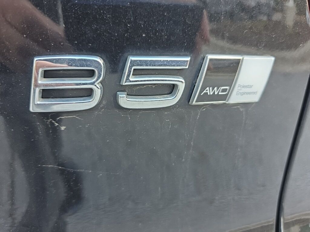 2023 Volvo XC40 B5 Plus Dark Theme Hunt Valley MD