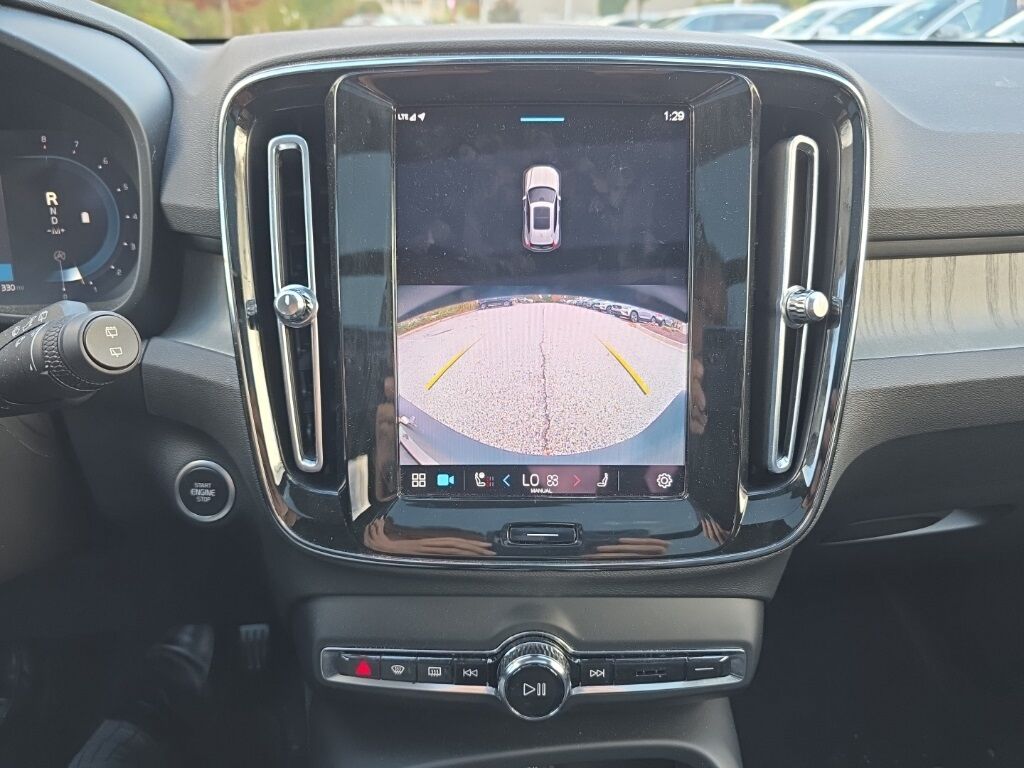 2023 Volvo XC40 B5 Plus Dark Theme Hunt Valley MD