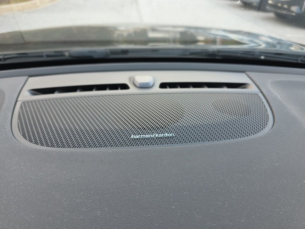 2023 Volvo XC40 B5 Plus Dark Theme Hunt Valley MD