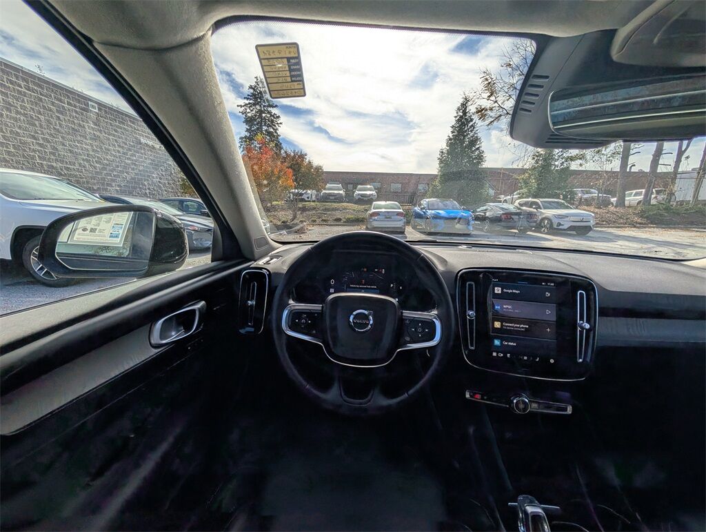 2023 Volvo XC40 B5 Plus Dark Theme Hunt Valley MD