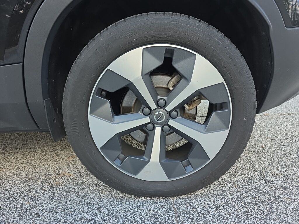 2023 Volvo XC40 B5 Plus Dark Theme Hunt Valley MD