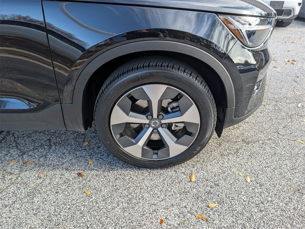 2023 Volvo XC40 B5 Plus Dark Theme Hunt Valley MD