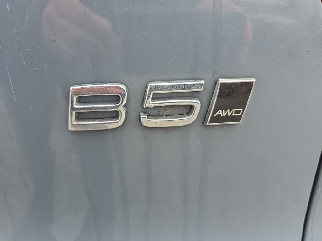 2023 Volvo XC40 B5 Plus Dark Theme Hunt Valley MD