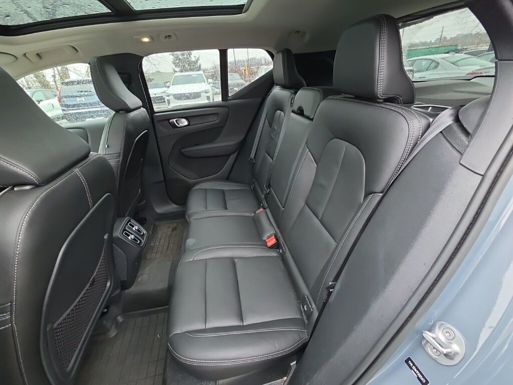 2023 Volvo XC40 B5 Plus Dark Theme Hunt Valley MD