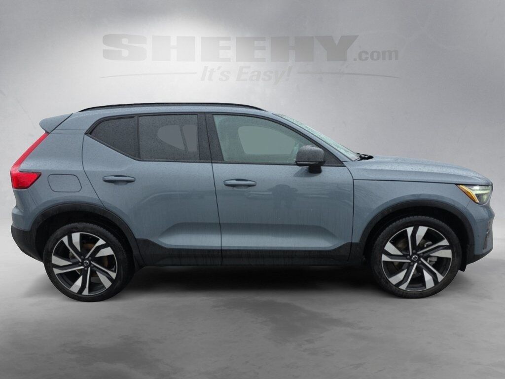 2023 Volvo XC40 B5 Plus Dark Theme Hunt Valley MD