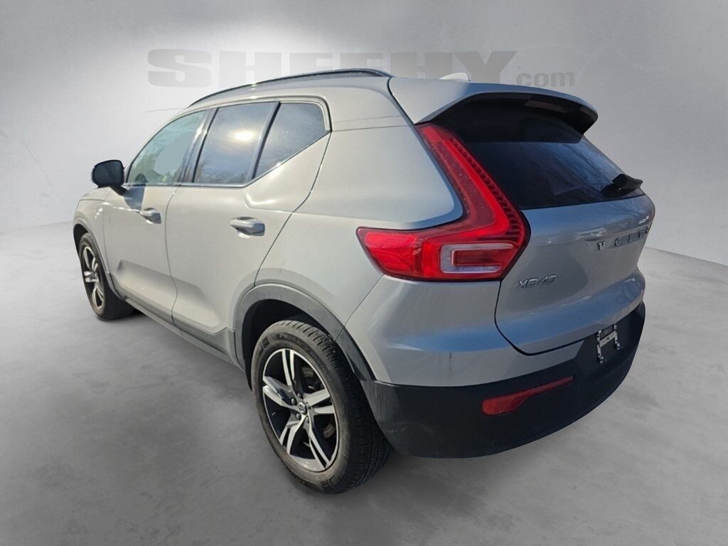 2023 Volvo XC40 B5 Plus Dark Theme Hunt Valley MD