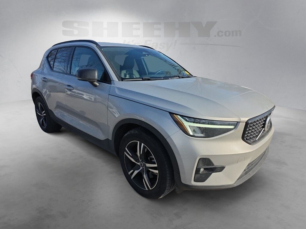 2023 Volvo XC40 B5 Plus Dark Theme Hunt Valley MD