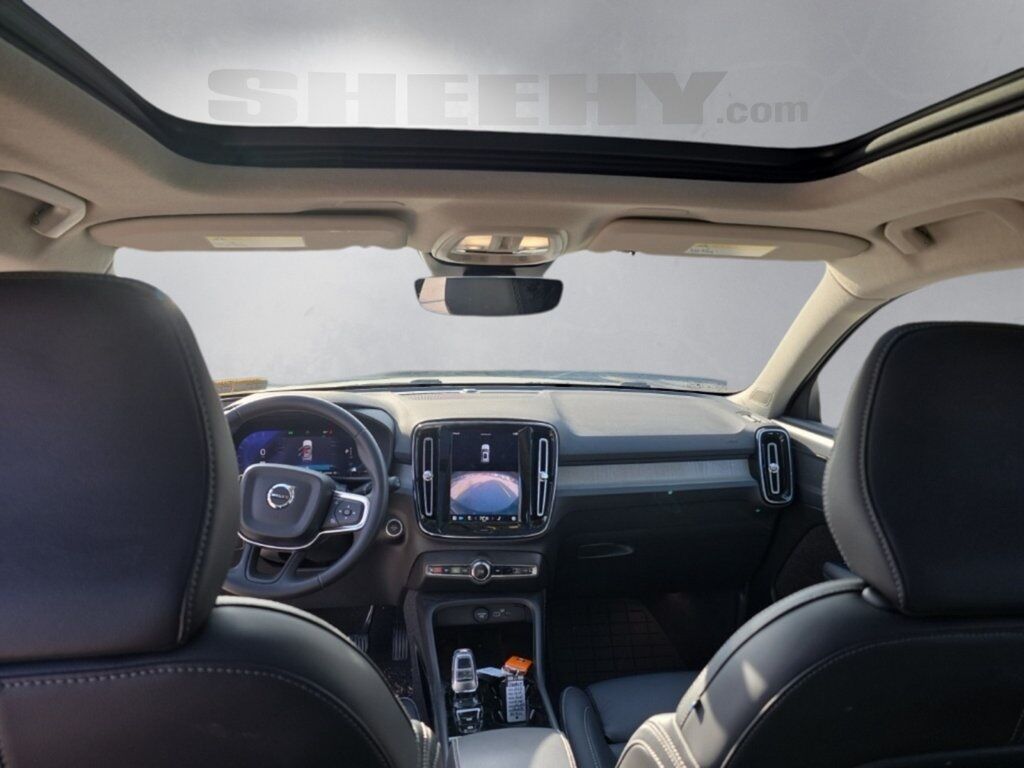 2023 Volvo XC40 B5 Plus Dark Theme Hunt Valley MD