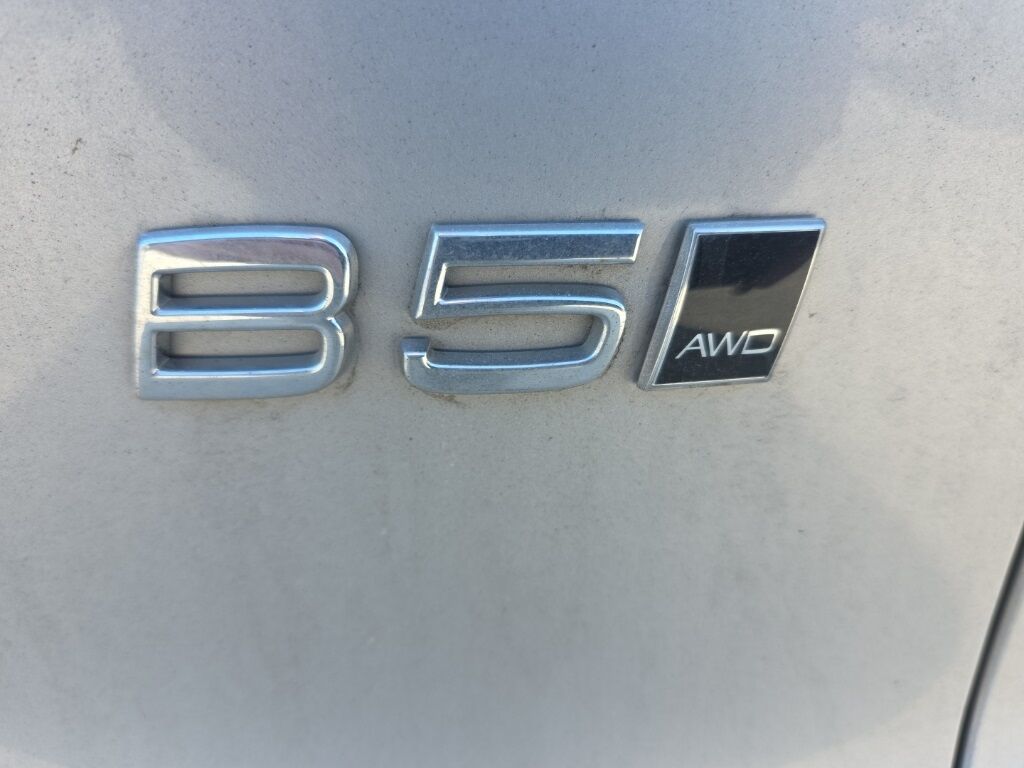 2023 Volvo XC40 B5 Plus Dark Theme Hunt Valley MD