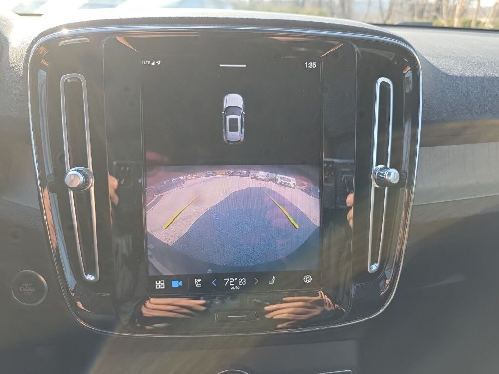 2023 Volvo XC40 B5 Plus Dark Theme Hunt Valley MD