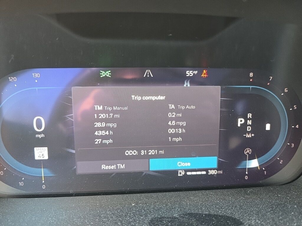 2023 Volvo XC40 B5 Plus Dark Theme Hunt Valley MD