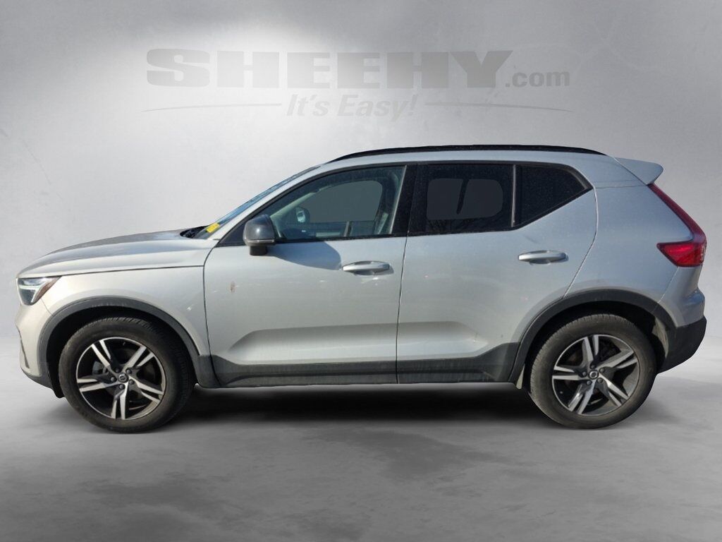 2023 Volvo XC40 B5 Plus Dark Theme Hunt Valley MD