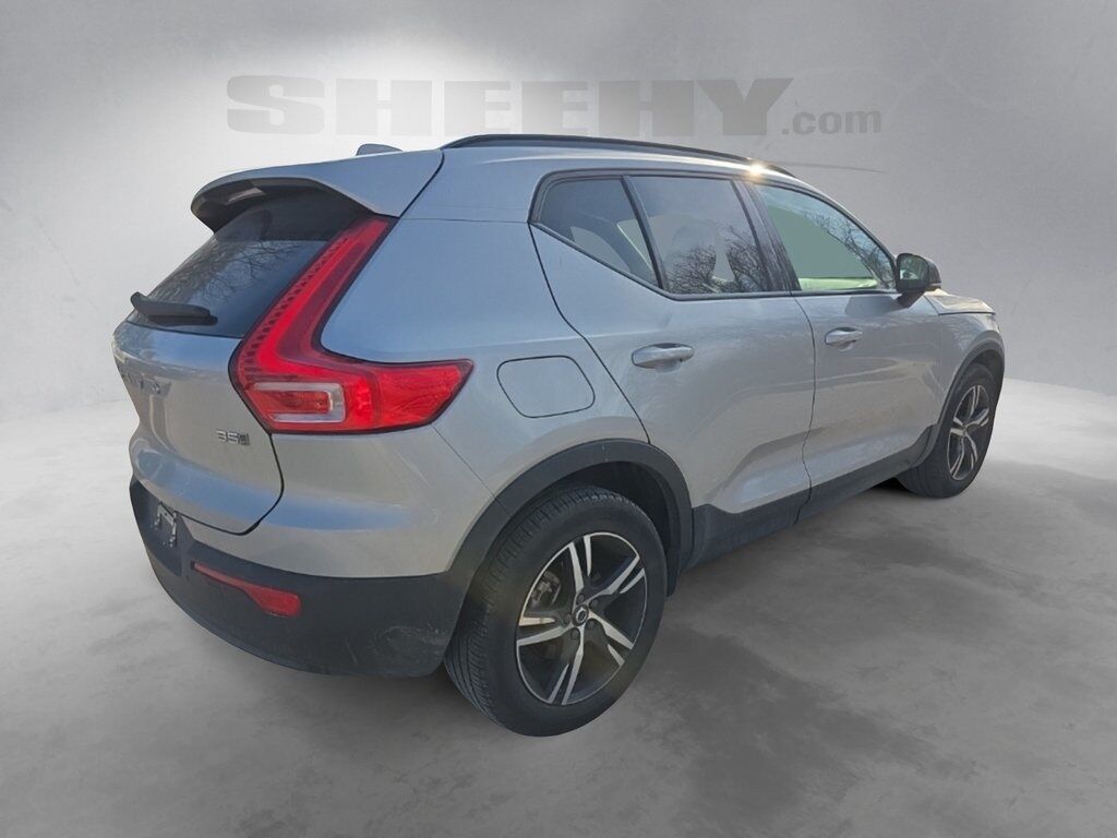 2023 Volvo XC40 B5 Plus Dark Theme Hunt Valley MD