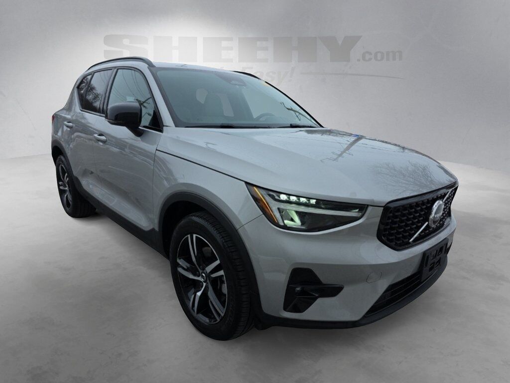 2023 Volvo XC40 B5 Plus Dark Theme Hunt Valley MD