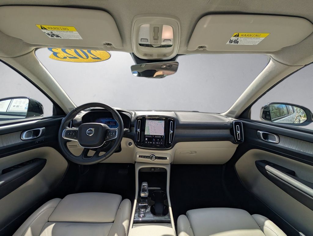 2023 Volvo XC40 B5 Plus Dark Theme Hunt Valley MD