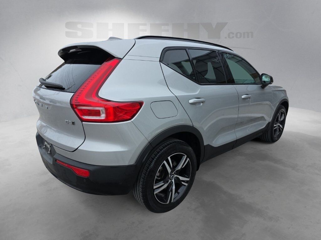 2023 Volvo XC40 B5 Plus Dark Theme Hunt Valley MD