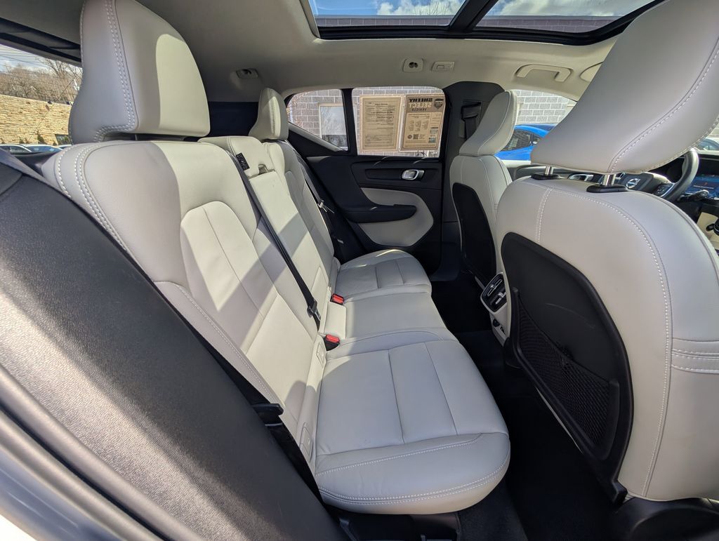 2023 Volvo XC40 B5 Plus Dark Theme Hunt Valley MD