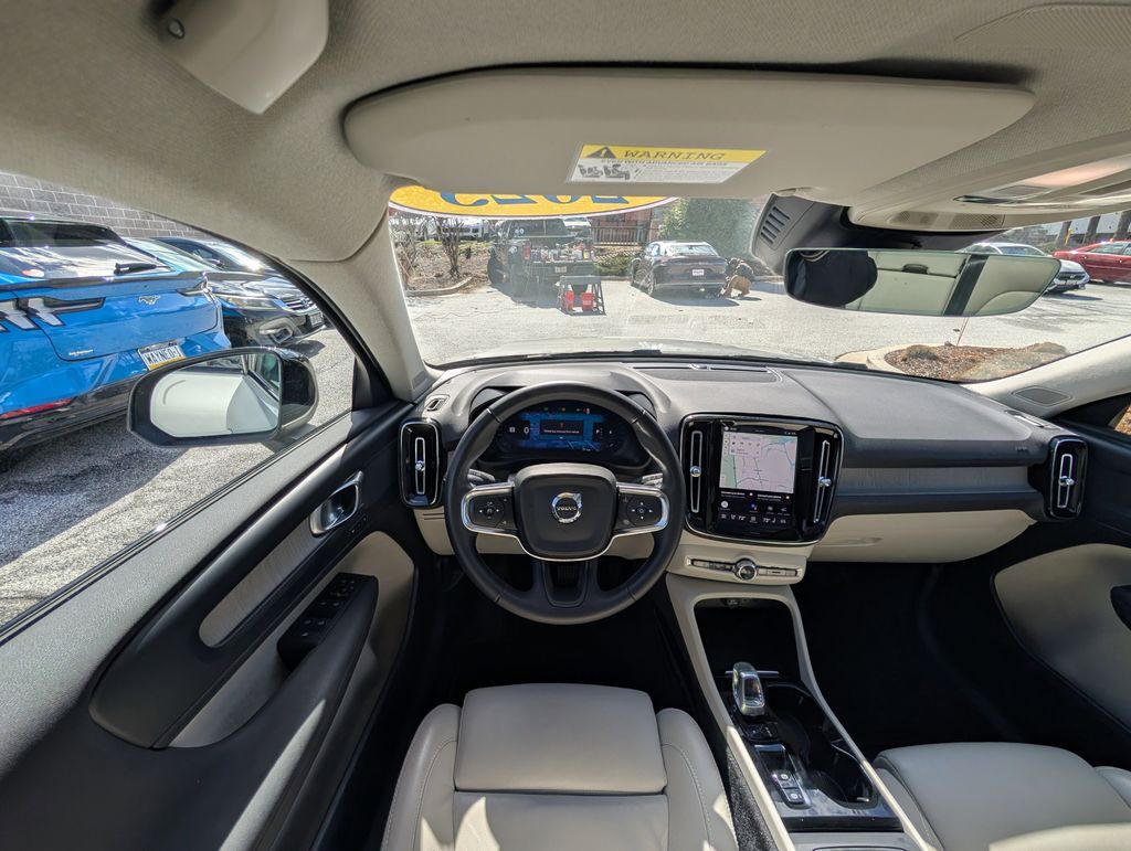 2023 Volvo XC40 B5 Plus Dark Theme Hunt Valley MD