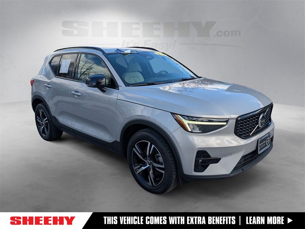 2023 Volvo XC40