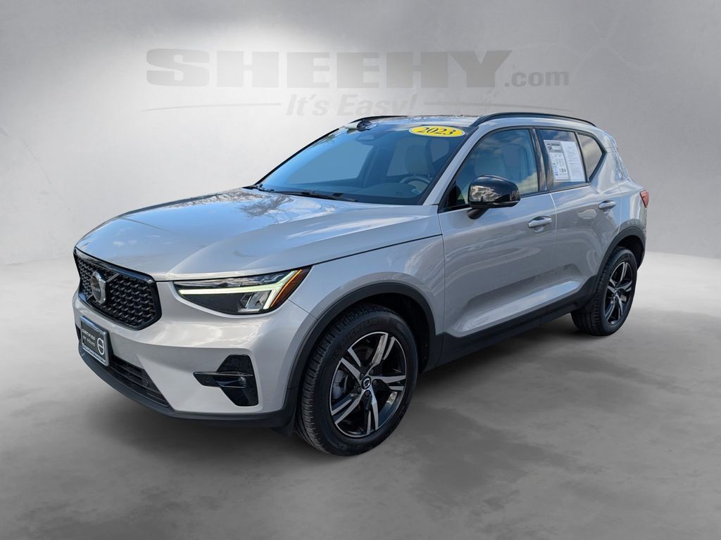 2023 Volvo XC40 B5 Plus Dark Theme Hunt Valley MD