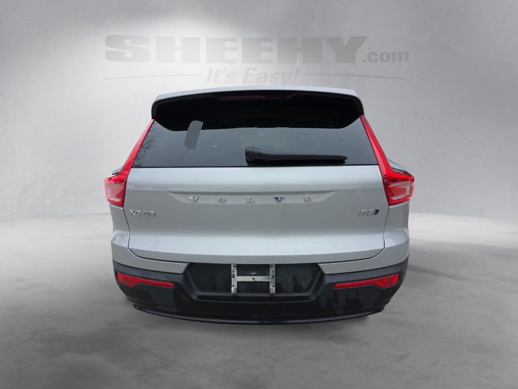 2023 Volvo XC40 B5 Plus Dark Theme Hunt Valley MD