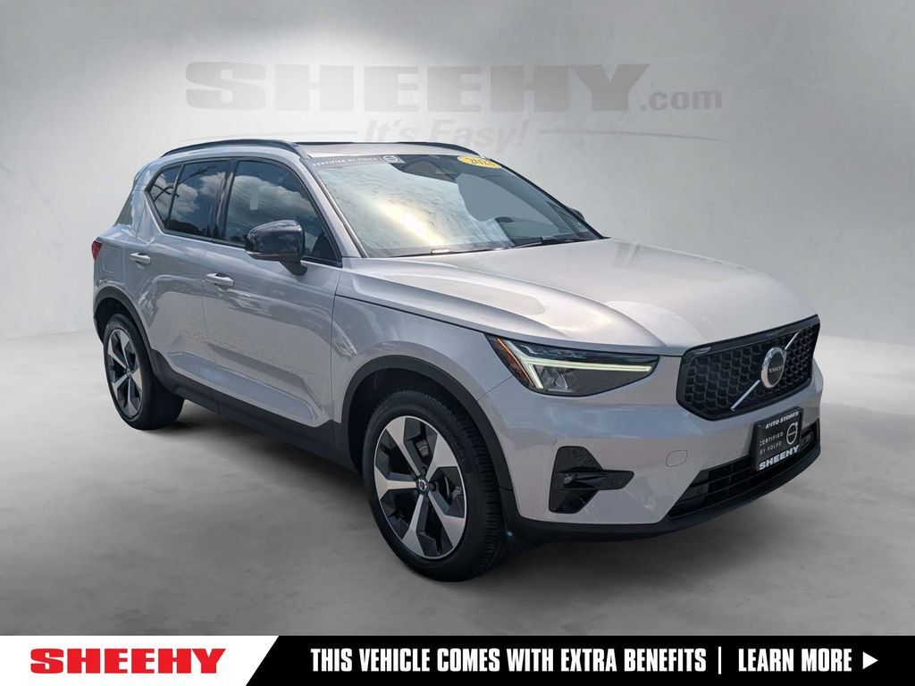 2023 Volvo XC40