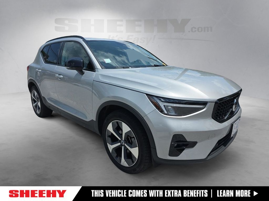2023 Volvo XC40