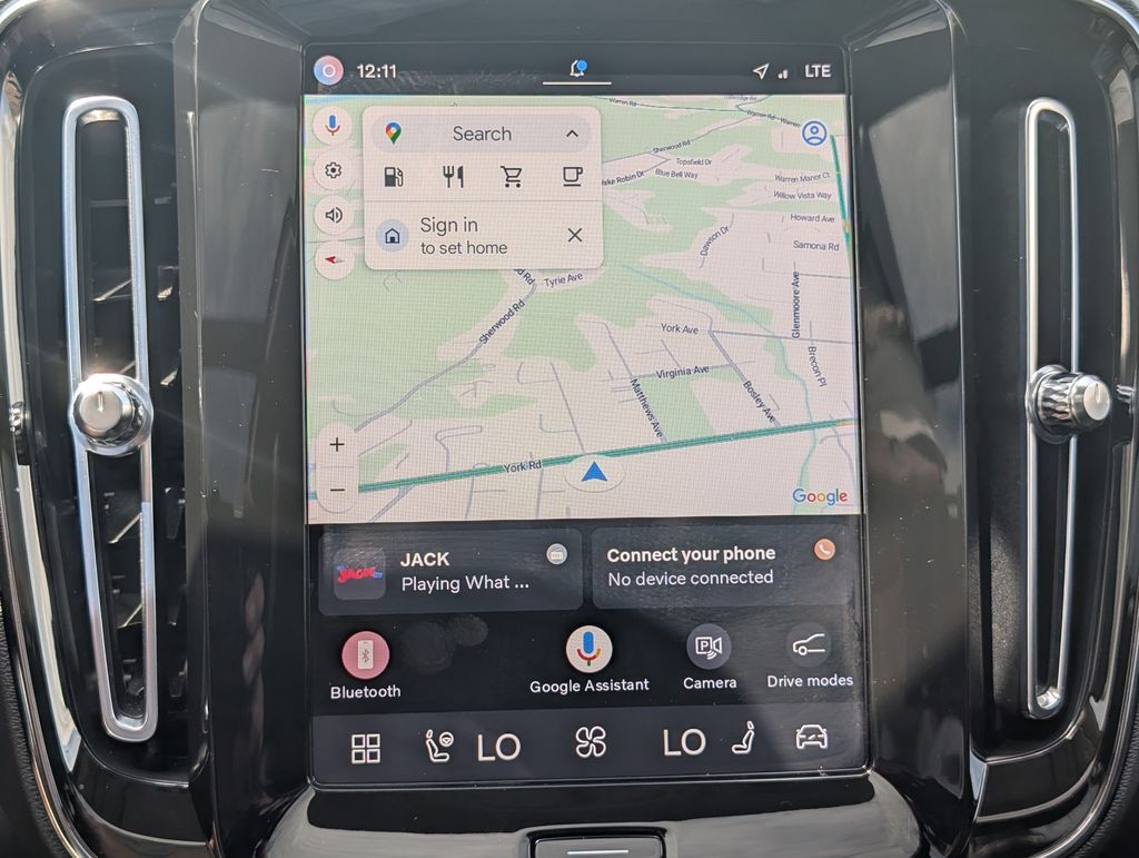 2023 Volvo XC40 B5 Plus Dark Theme Hunt Valley MD