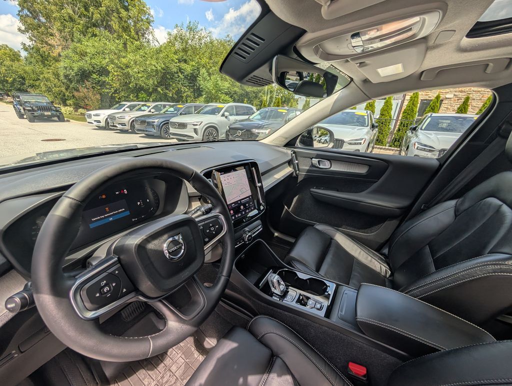 2023 Volvo XC40 B5 Plus Dark Theme Hunt Valley MD
