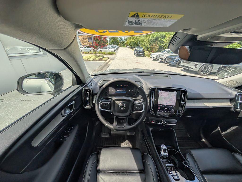 2023 Volvo XC40 B5 Plus Dark Theme Hunt Valley MD