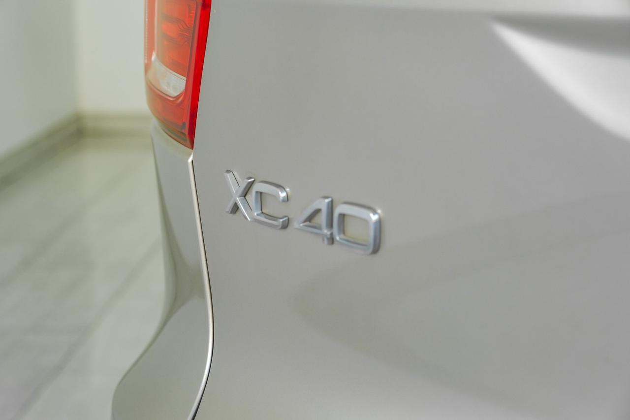 2023 Volvo XC40 B5 ULTIMATE BRIGHT THEME AWD BLIND SPOT ASSIST NAVIGATION SUNROO Carrollton TX