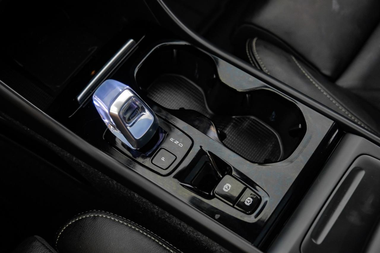 2023 Volvo XC40 B5 ULTIMATE BRIGHT THEME AWD BLIND SPOT ASSIST NAVIGATION SUNROO Carrollton TX