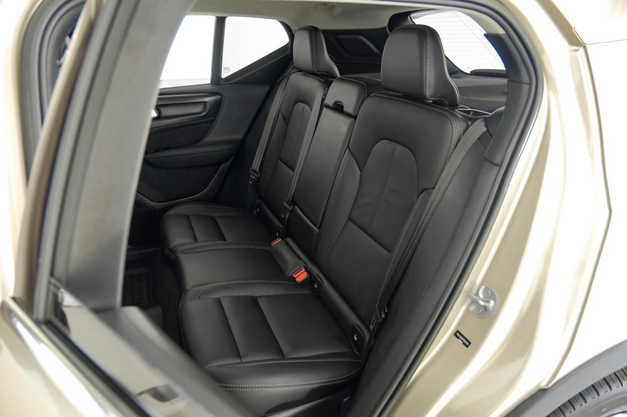 2023 Volvo XC40 B5 ULTIMATE BRIGHT THEME AWD BLIND SPOT ASSIST NAVIGATION SUNROO Carrollton TX