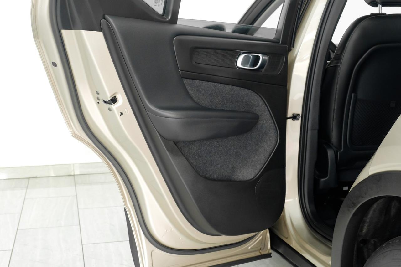 2023 Volvo XC40 B5 ULTIMATE BRIGHT THEME AWD BLIND SPOT ASSIST NAVIGATION SUNROO Carrollton TX