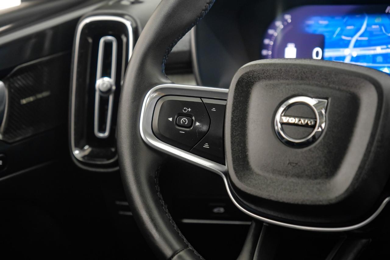 2023 Volvo XC40 B5 ULTIMATE BRIGHT THEME AWD BLIND SPOT ASSIST NAVIGATION SUNROO Carrollton TX