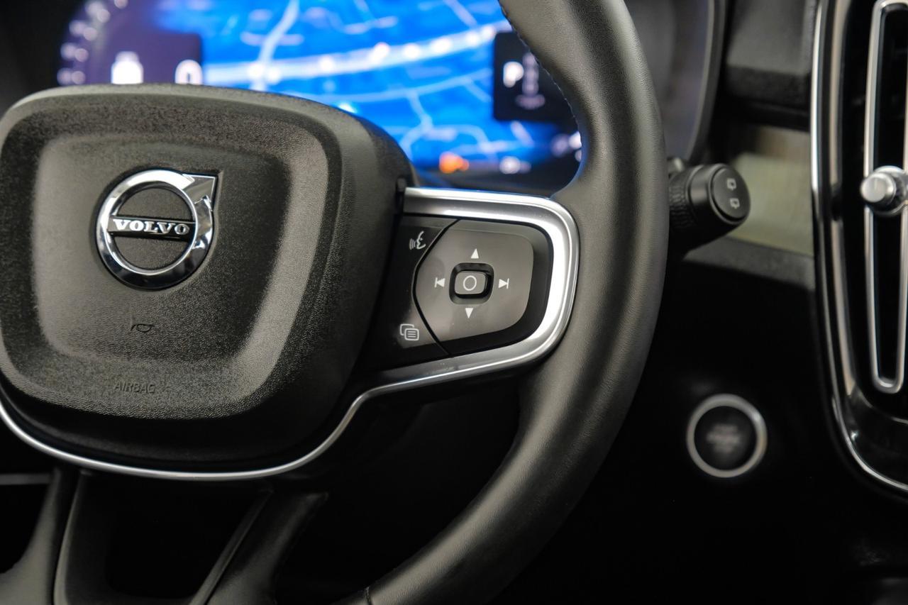 2023 Volvo XC40 B5 ULTIMATE BRIGHT THEME AWD BLIND SPOT ASSIST NAVIGATION SUNROO Carrollton TX