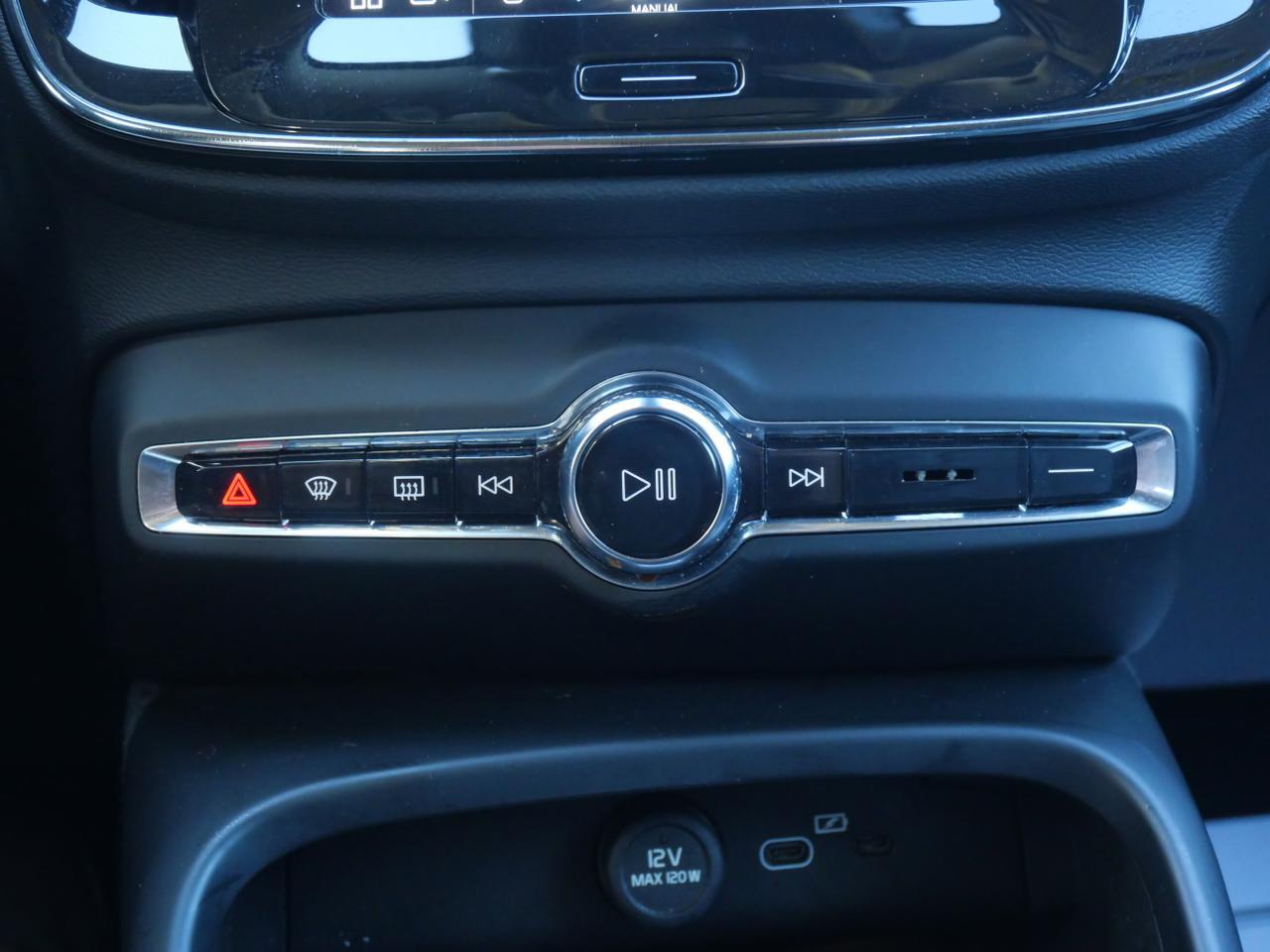 2023 Volvo XC40 Core San Juan TX