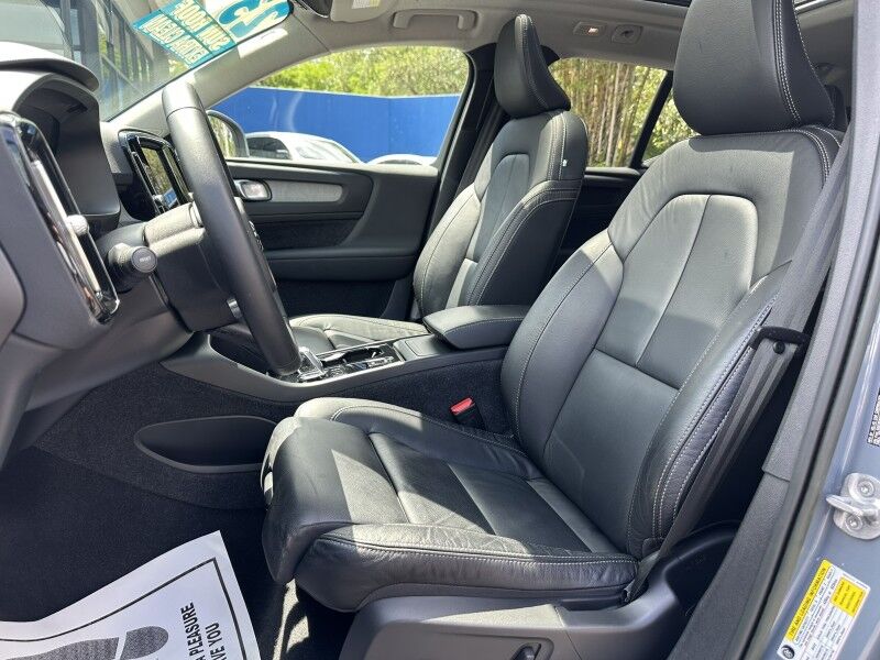 2023 Volvo XC40 Plus Bright Theme Jacksonville FL