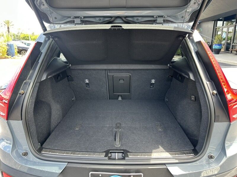 2023 Volvo XC40 Plus Bright Theme Jacksonville FL