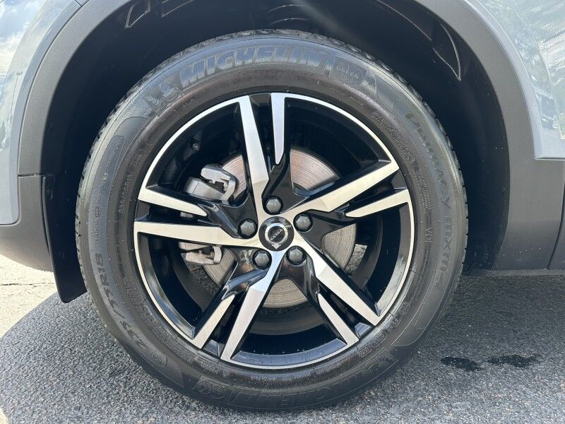 2023 Volvo XC40 Plus Bright Theme Jacksonville FL