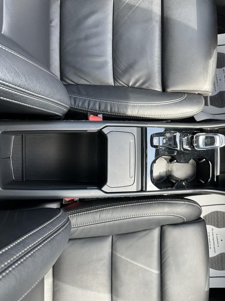 2023 Volvo XC40 Plus Bright Theme Jacksonville FL