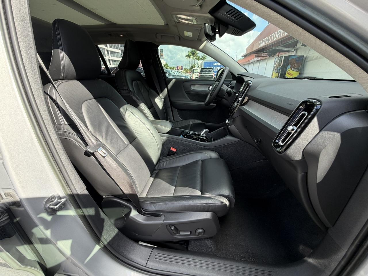 2023 Volvo XC40 Plus Bright Theme Miami FL